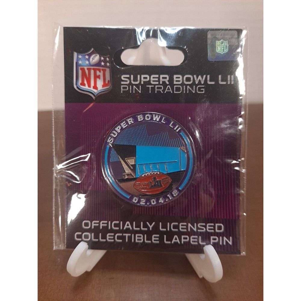 NEW NFL Superbowl LII Stadium Lapel Pin Patriots vs.‎ Eagles Dated 02.04.2018